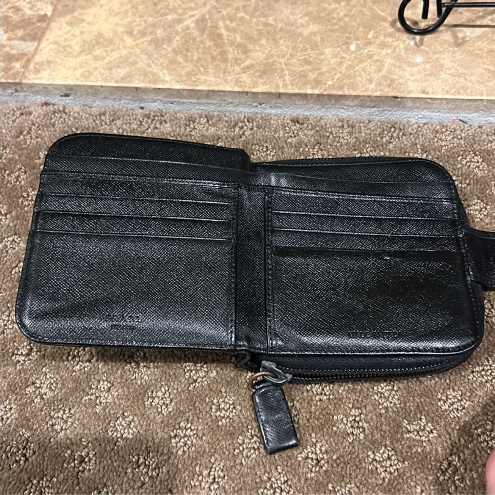 Authentic Prada  saffiano zipper wallet - Picture 4 of 15